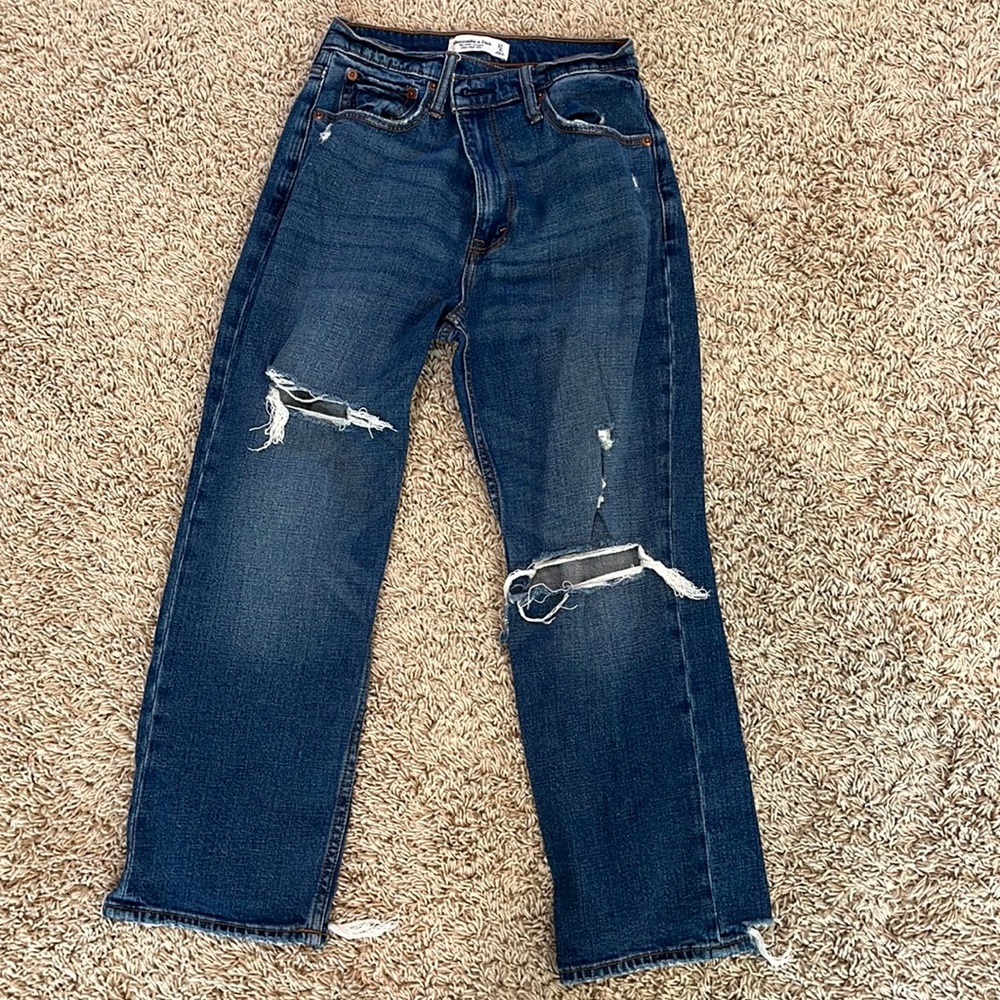 Abercrombie & Fitch Ankle Straight Ultra High Rise Size 27 Distressed Jeans
